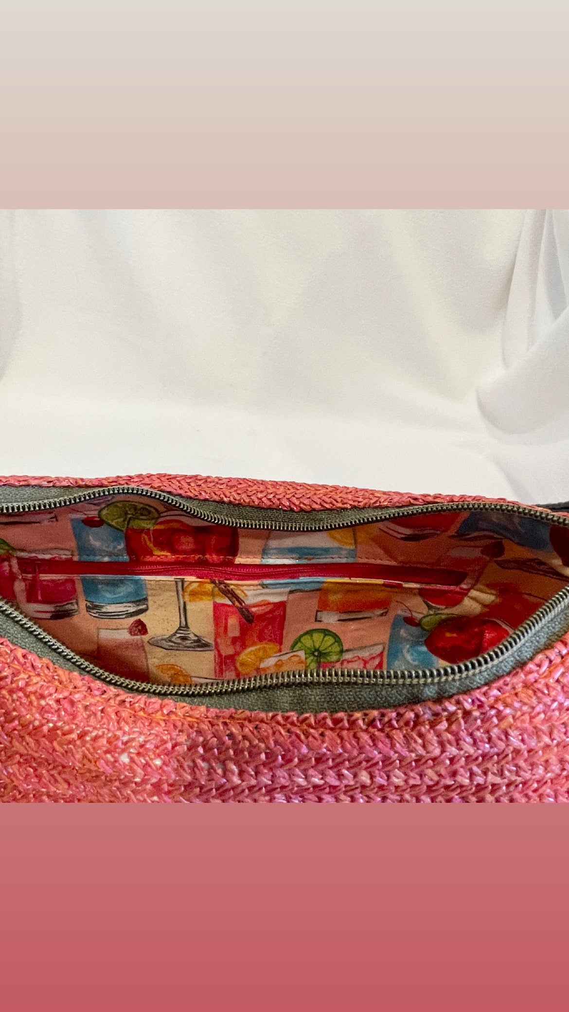 Medium Raffia Hobo Bag - Red