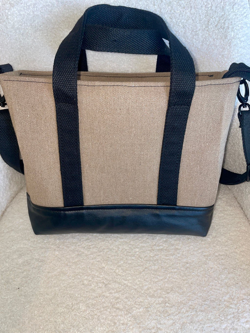 The Dakota Crossbody Bag