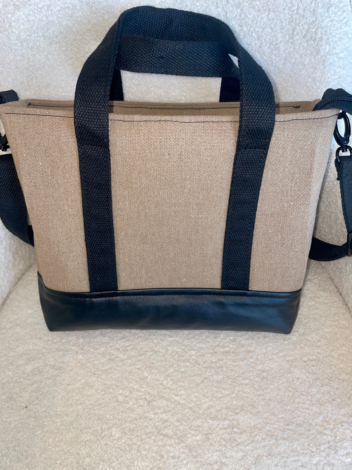 The Dakota Crossbody Bag